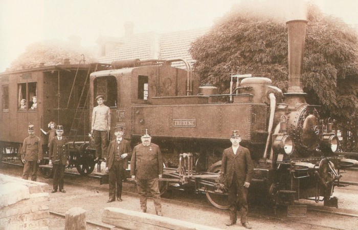 lokomotiva Therese (dobová pohlednice)